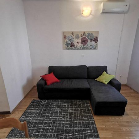 Uncle Apartment Макарска Екстериор снимка