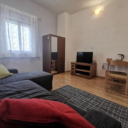 Uncle Apartment Макарска Екстериор снимка